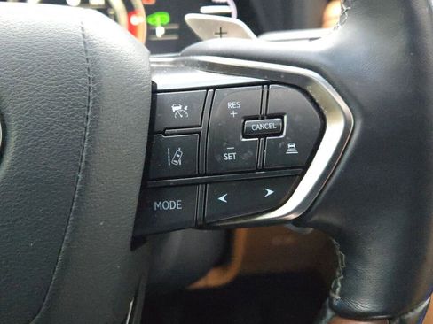 Used 2023 Lexus LX 600 4WD w/ Accessory Package (Z1) image 39