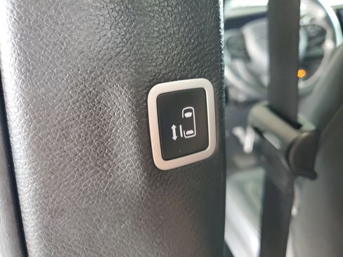 Used 2020 Chrysler Pacifica Touring-L Plus FWD image 14