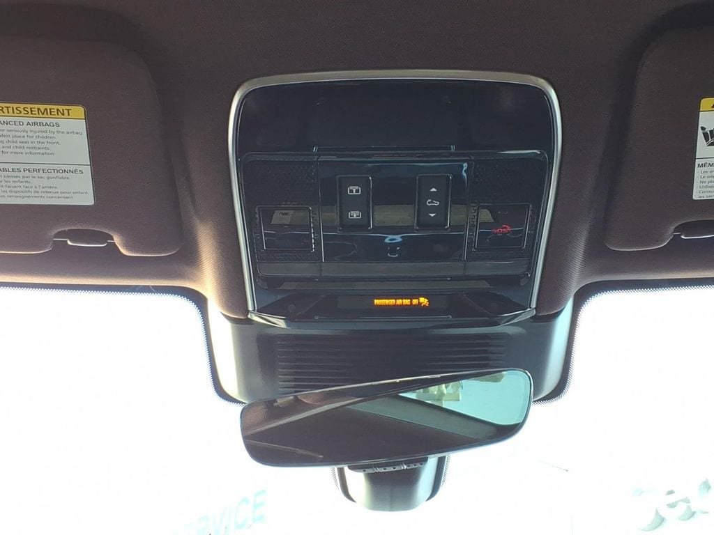 Certified 2025 Land Rover Range Rover SE AWD/4WD image 23