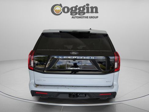 New 2026 Ford Expedition Max Active RWD image 4