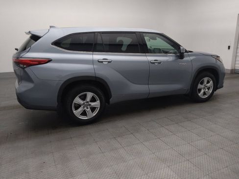 Used 2020 Toyota Highlander LE image 10
