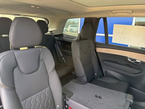 New 2026 Volvo XC90 B5 Core w/ Protection Package Premier image 14