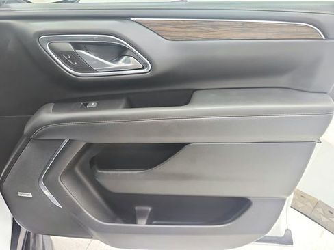 Used 2023 Chevrolet Suburban Premier RWD image 46
