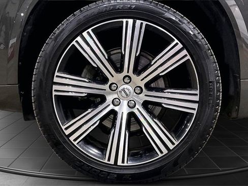 Certified 2023 Volvo XC90 B6 Ultimate image 10