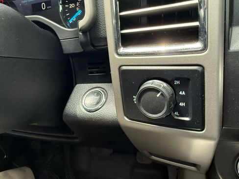 Used 2015 Ford F150 Lariat w/ Equipment Group 502A Luxury AWD/4WD image 13