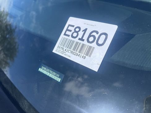 Used 2024 Kia Sorento S image 9