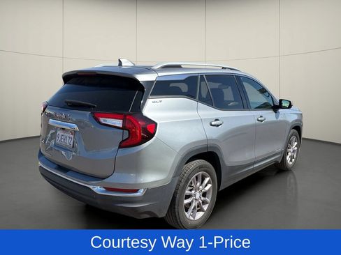 Used 2023 GMC Terrain SLT FWD image 9