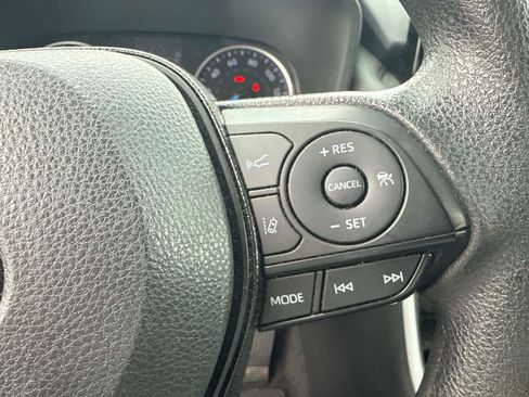 Used 2021 Toyota RAV4 XLE image 29