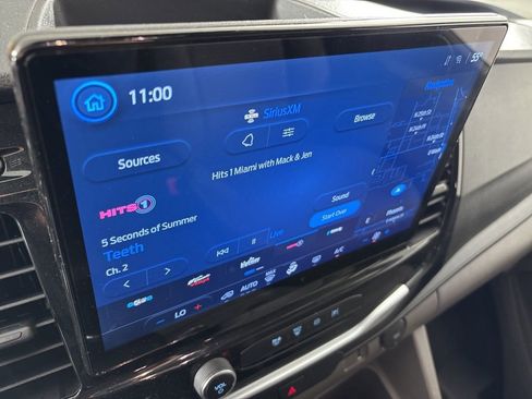 Used 2024 Ford Transit 350 XLT image 26