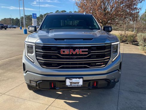 Used 2024 GMC Sierra 1500 AT4 w/ Technology Package image 2
