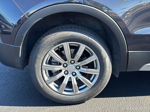 Used 2023 Cadillac XT4 Premium Luxury AWD/4WD image 6