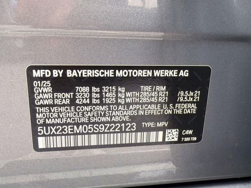 Used 2025 BMW X7 xDrive40i w/ Premium Package AWD/4WD image 20