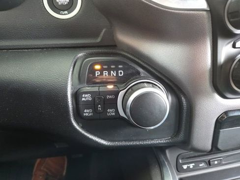 Used 2019 RAM 1500 Big Horn AWD/4WD image 11