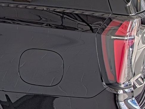 New 2026 Chevrolet Suburban LS image 10