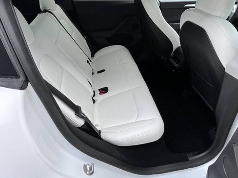 Used 2023 Tesla Model Y Long Range AWD/4WD image 25