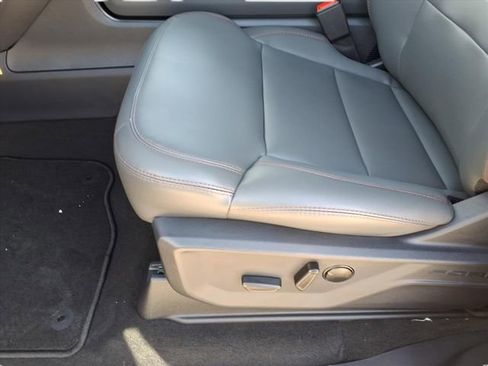 New 2025 Ford Expedition Active image 13