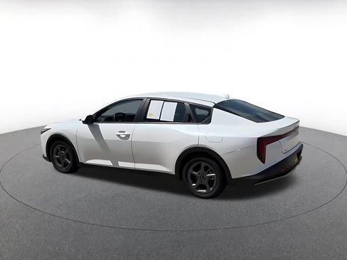 Used 2025 Kia K4 FWD image 11