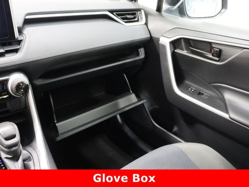 Used 2024 Toyota RAV4 LE image 20