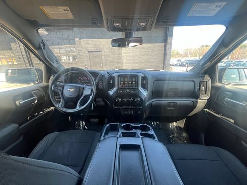 Used 2019 Chevrolet Silverado 1500 Custom w/ Custom Value Package AWD/4WD image 16