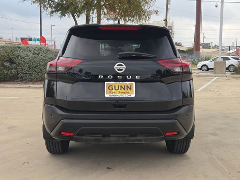 Used 2021 Nissan Rogue S image 6