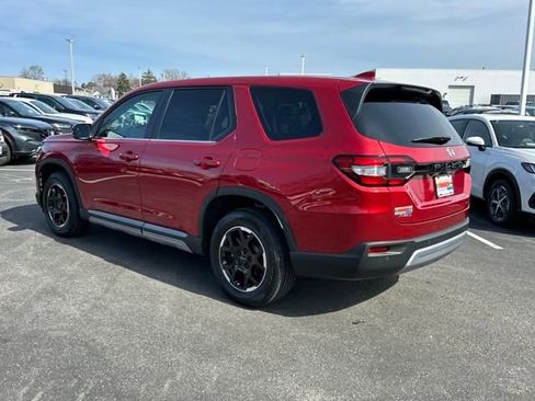 New 2025 Honda Pilot EX-L image 3