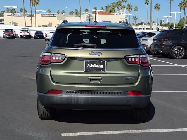 Used 2018 Jeep Compass Latitude w/ Popular Equipment Group FWD image 7