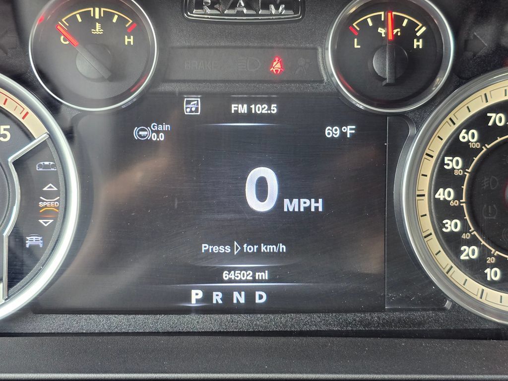 Used 2016 RAM 3500 Laramie w/ Convenience Group AWD/4WD image 36