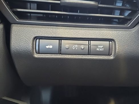 Used 2023 Nissan Altima 2.5 SV image 14