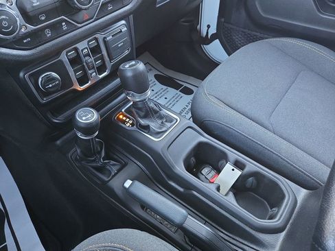 Used 2024 Jeep Wrangler Sport S image 24