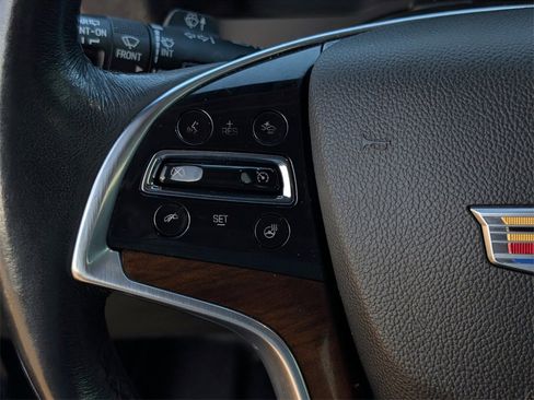 Used 2020 Cadillac Escalade Premium Luxury image 22