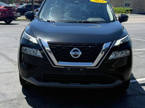 Used 2021 Nissan Rogue SV w/ Premium Package image 5
