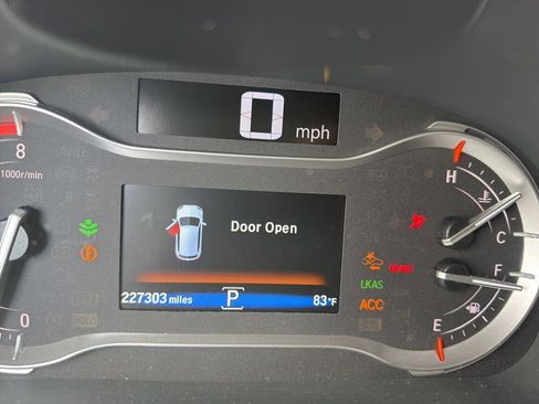 Used 2016 Honda Pilot Touring image 15