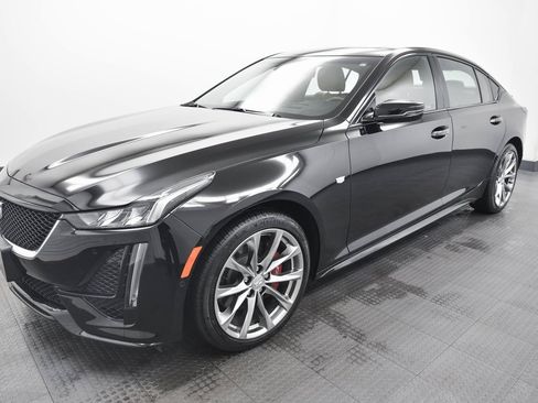 Used 2023 Cadillac CT5 Sport image 3