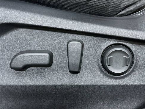 Used 2024 Subaru Outback Premium AWD/4WD image 19