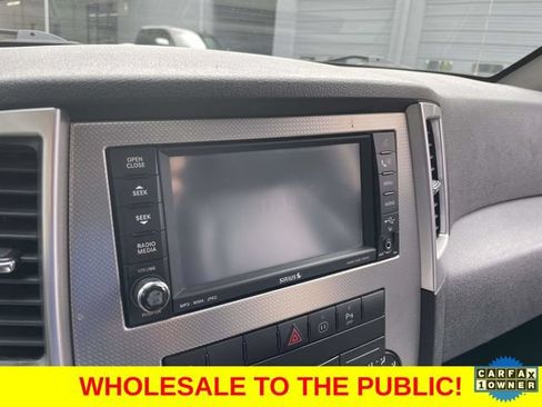 Used 2010 Jeep Grand Cherokee Laredo RWD image 29