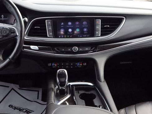 Certified 2021 Buick Enclave Avenir w/ Avenir Technology Package image 11