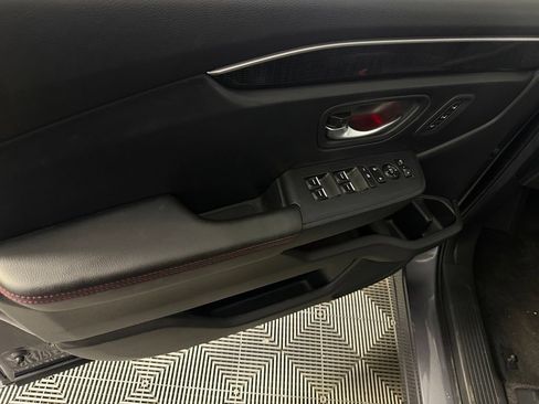 Used 2025 Honda Pilot Black Edition image 25
