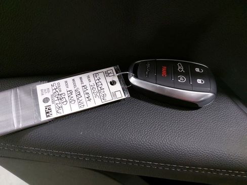 New 2025 Alfa Romeo Stelvio Sprint image 37