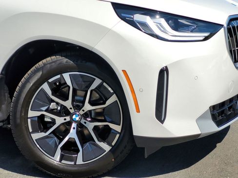 New 2026 BMW X3 xDrive30 w/ Convenience Package AWD/4WD image 4
