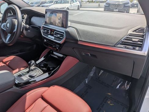 Used 2025 BMW X4 xDrive30i w/ Premium Package AWD/4WD image 24