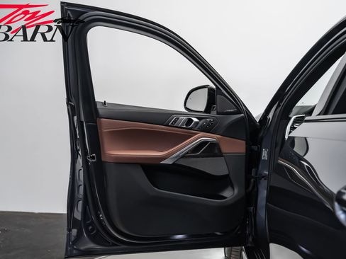 Used 2020 BMW X6 M50i w/ Executive Package image 19
