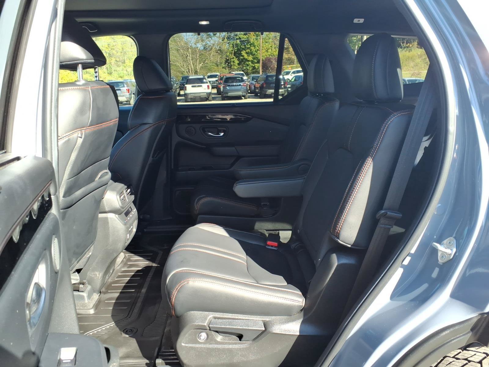 Certified 2025 Honda Pilot TrailSport image 17