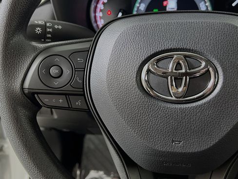 Used 2025 Toyota RAV4 LE image 19