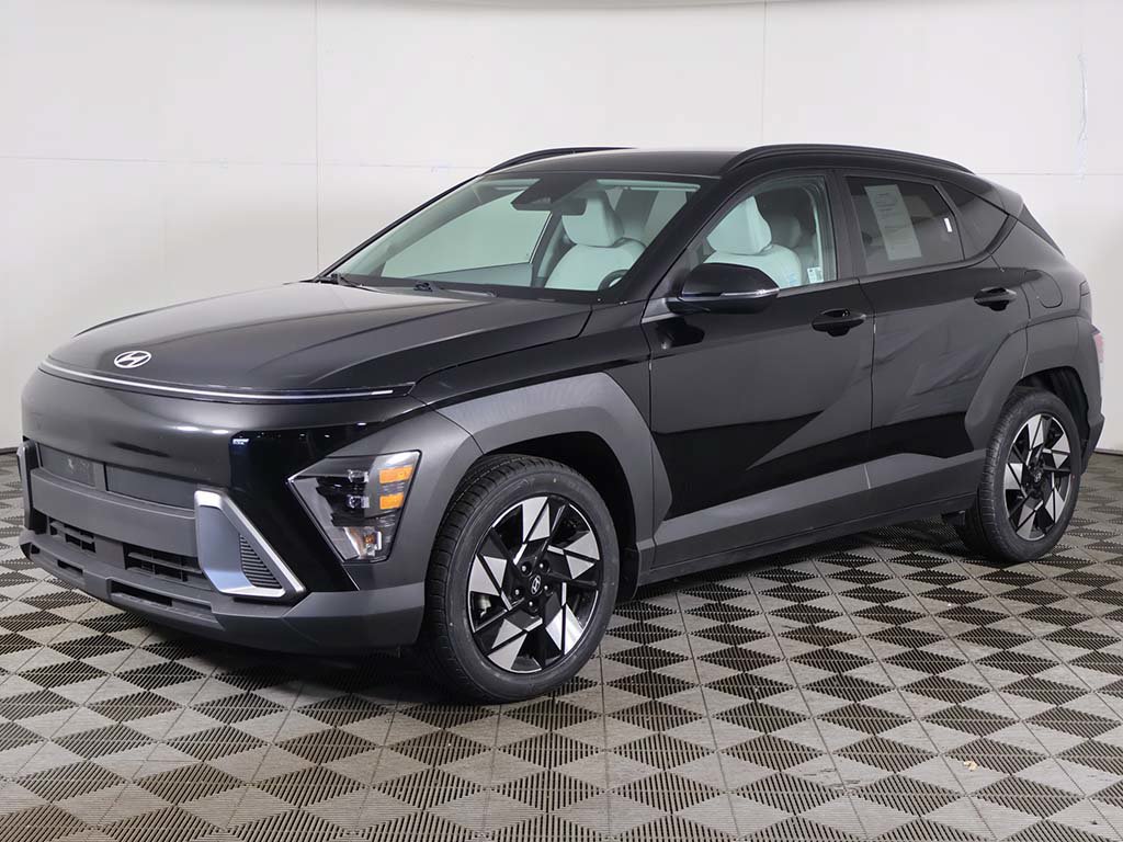 Used 2024 Hyundai Kona SEL w/ Convenience Package FWD image 9