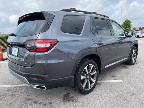 Certified 2025 Honda Pilot Elite image 4