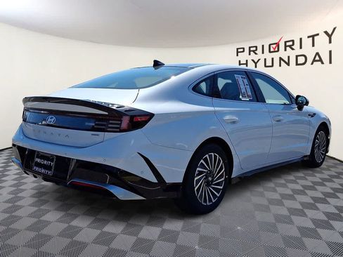 New 2026 Hyundai Sonata Limited FWD image 4