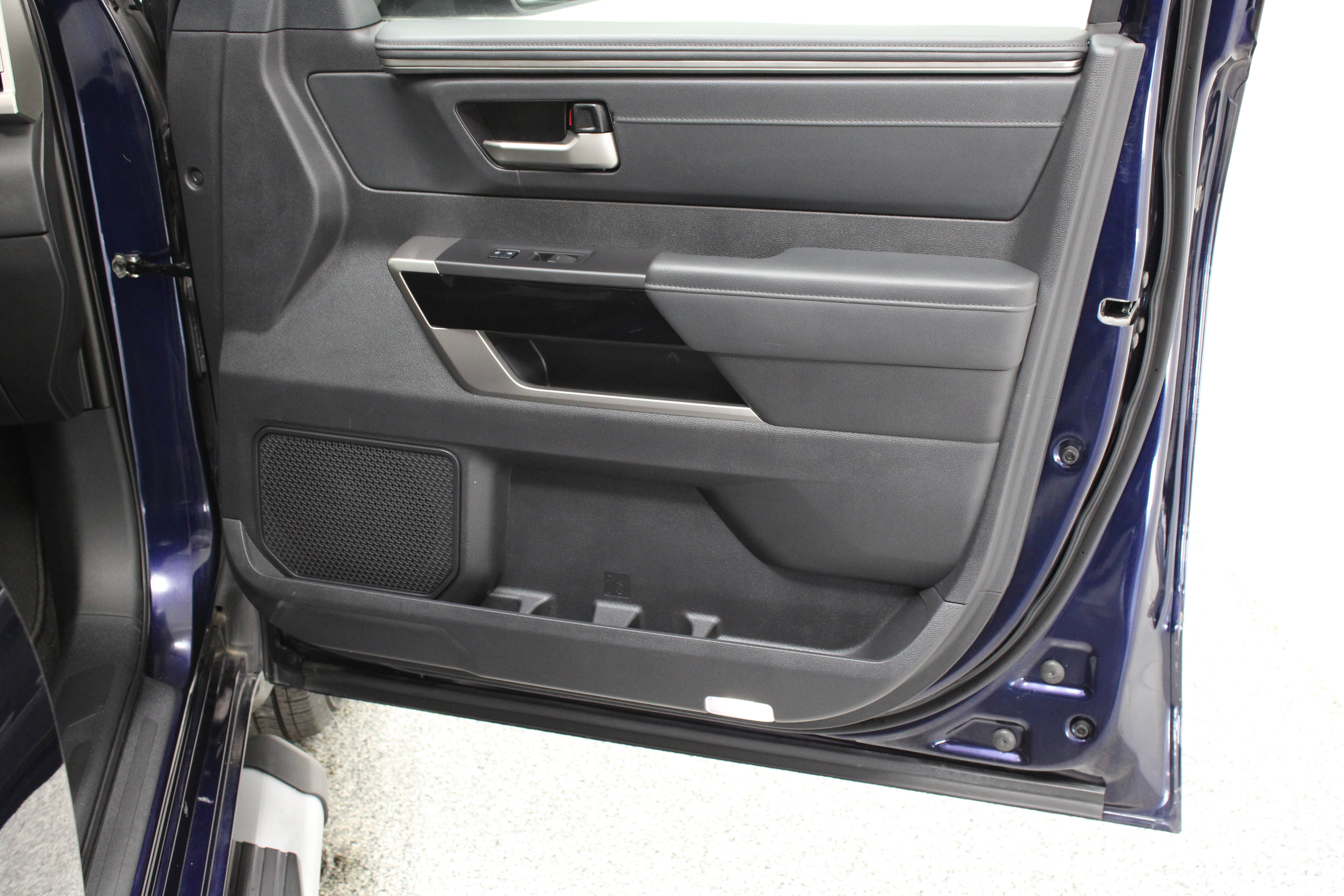 Used 2023 Toyota Tundra Limited RWD image 37