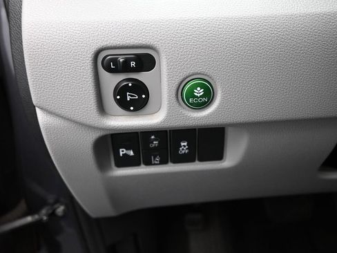 Used 2019 Honda Pilot Touring image 11