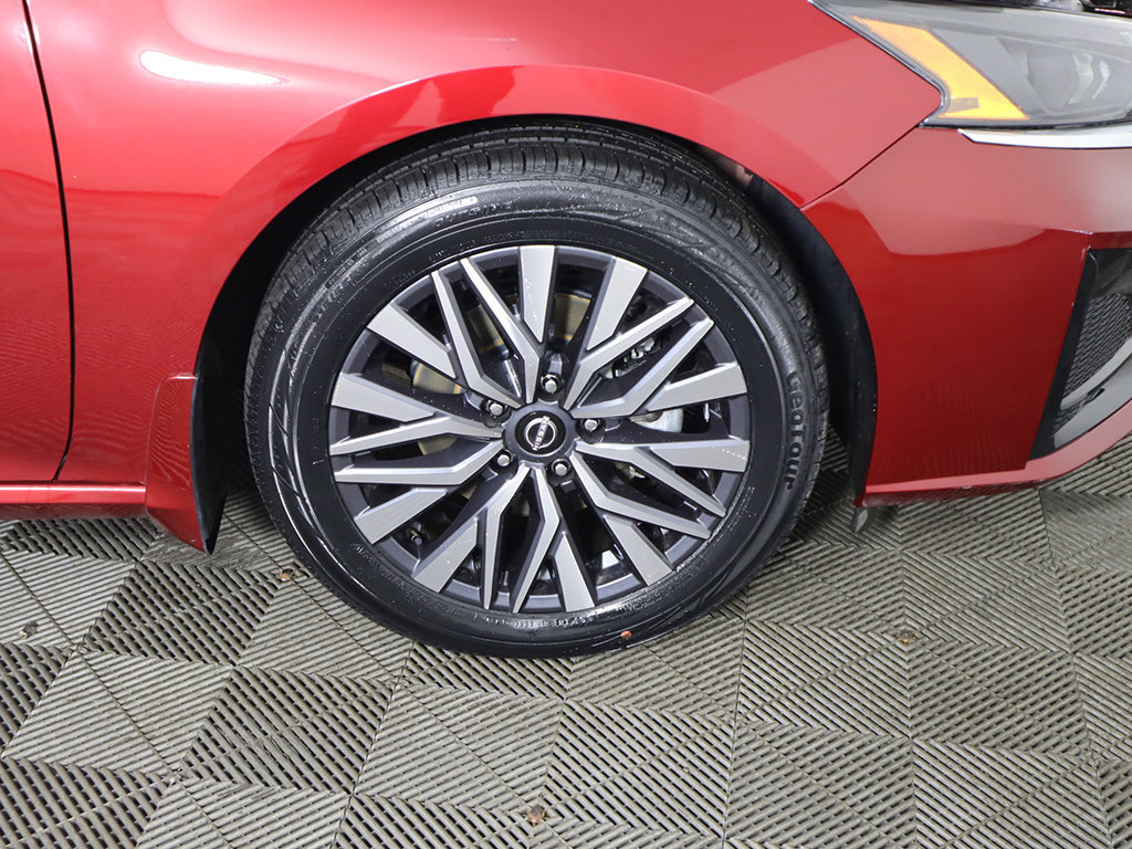 Used 2023 Nissan Altima 2.5 SV w/ SV Premium Package FWD image 23
