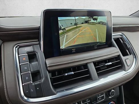 Used 2024 Chevrolet Suburban LT AWD/4WD image 14